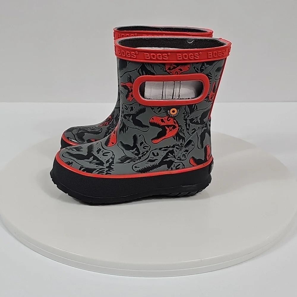 NIB Bogs Kids Skipper Cool Dino Rain Boots Size 5 Red Gray Waterproof Outdoor